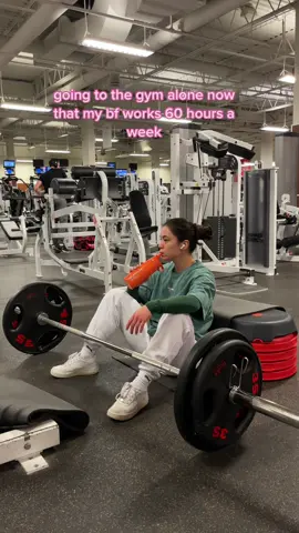 always gonna be his number one supporter, because I’m proud of how hard he works❤️ #gymcouple #fitnesscouple #gymtips 