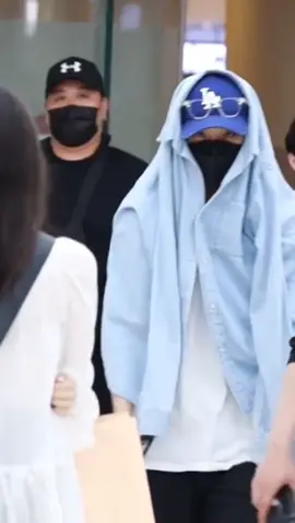 👀 #jihoon #jihoontreasure #airportfashion #kpopfyp #fypシ 