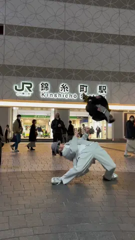 At the end…🤯🤯🤯 #streetdance #acrobat #michaeljackson #ロボモン