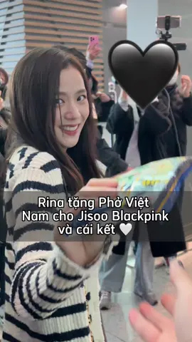 Rina thành công tặng Phở Việt Nam cho Jisoo Blackpink🤍🥹#rinavaseoul #metub #hanquoc한국 #duhocsinhhanquoc #jisoo 