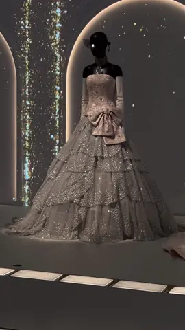 Dior dress dreams 🤍✨. . . . . . . #dior #diordress #diorexhibition #galeriedior 