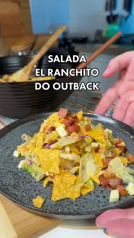 Salada precisa ser saudável? Bom, pra mim não é tão por isso vou te ensinar a salada El Ranchito do Outback.  Ingredientes:  - 100g de bacon - 1/2 caixinha de creme de leite  - 2c de sopa de maionese  - 1c de sopa de barbecue  - 1c de chá de alho em pó  - 1c de chá de cebola em pó  - 1c de chá de cheiro verde desidratado  - sal e pimenta a gosto  - 100g de queijo prato - 100g de queijo cheddar  - Doritos a gosto  Poderia ser uma publi pra @Doritos Brasil mas não é :(  #doritos #outback #salada #elranchito #fit #Fitness #receita #receitasimples #receitafacil 