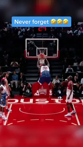 Shaq is too funny 😂 #NBA #basketball #shaq #allstargame #dunk 