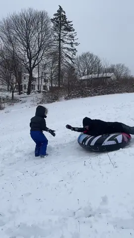 Snow days are a Bit of a drag #FastTwitchContest #KAYKissCountdown #snowday