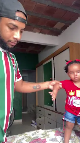 #Nenem  #fofura  #bateuacabeça  #meu  #tádoendo  #maisvoudarorecado  #rir  #princesa  #jesus  #linda  #bebe  #baby  #cute 