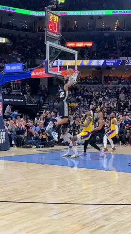 👀👀👀👀👀 #jamorant #dunk #teemorant 