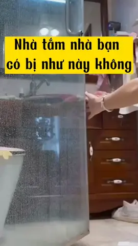 Loại bỏ vết ố bẩn trên kính nhà tắm đơn giản và hiệu quả nhất #taycancanxinhatam #taycancanxi #taycancanxivachkinh #taycancanxikinhnhatam