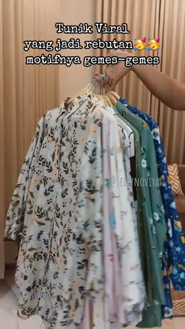 Kalian suka yang mana niih🤩😍🥰 Bahanya lembut adem nyes bangett ,super nyaman saat dipakai🤩yang mau liat motif lain bisa gabung di Live aku setiap harinya yaa cintaah❤ #tunikviral #tunikrayonviscose #tunikrayonpremium #atasanwanita #atasanjumbo #tunikmotif #tunikpremium #bajuwanitacantik #ootdfashion #ootdsimple #foryoupage #cantikamantulity #tiktokshopindonesia #fashiontiktok #fypdongggggggg 