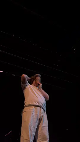 sorry @Niall Horan x