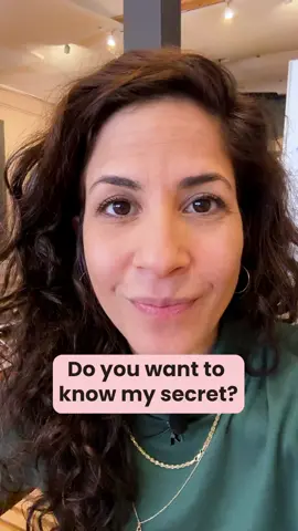I'm releasing my secrets 🤫🤫🤫  Do you wish you had all the secrets to pronunciation? Well, today’s your lucky day 😉  My FREE 7-Day Pronunciation Challenge is open for registration! 🎉  In the challenge, you’ll learn how to know exactly what you need to make the biggest difference in your English.  Click the link in my bio to sign up! 🔗