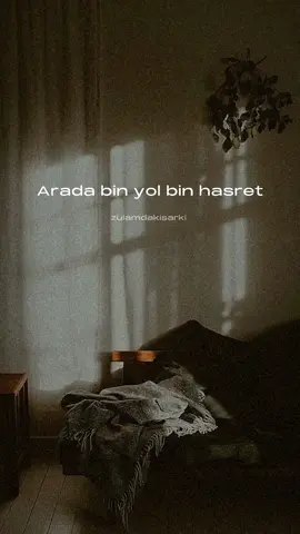 O mağrur gözlerinden öperim Sarılırım, iki gözümün çiçeği Gözünü seveyim iyi bak kendine Hasretle selam ederim . . . . . . #ayrilik #ozlem #manusbaba #trending #tiktok #repost 