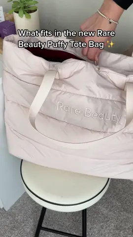 I’m fitting my whole life in this new bag @rarebeauty  🥰✨ #rarebeauty #puffytotebag 