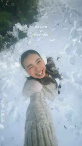 the outfit vs the photos #iggrowthtips #outfitvsphoto #igphotoideas #winterpicsinspo #earmuffsoutfit #winteroutfitideas #coldgirlskincare 