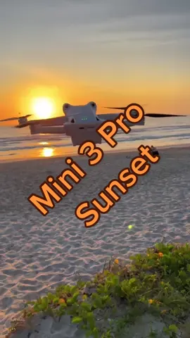DJI Mini 3 Pro  In the Sunset  DRONELAND BRASIL Sua melhor opção! #drone #drones #dronelandbrasil #dji #dronepilot #djimini3pro #sunset #sun #beach #beachsunset #dronevideography 