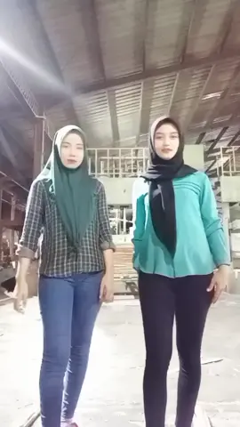 di buat enjoy aja#pejuangflks💪💪😍😍 #buruhpabrik 