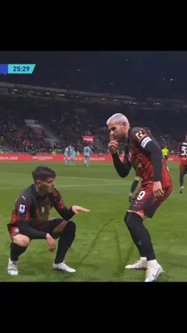 la mejor celebración que he visto, Theo & Díaz🤪#theohernandez#brahimdiaz#fypシ#seriea#hazmeviral#parati#acmilan#futbol#celebracion