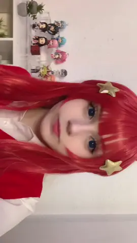 Camel by camel 👹 I’m live again on Friday 5 PM CET ❤️ #itsukinakano #thequintessentialquintuplets #cosplay #cosplayer #twitch 