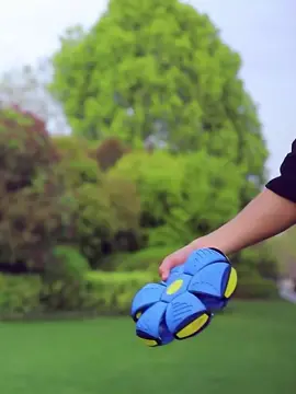 Bola yang sangat unik, seru untuk dimainkan baik dalam ruangan maupun luar ruangan. unik, keren dan fleksibel, mudah dibawa berpergian karena bola dapat dibuat menjadi bentuk flat ball. Sangat seru untuk dimainkan dalam ruangan maupun luar ruangan, lempar dan tangkap bolanya. #mainananak #mainanviral #mainanunik #mainanbola #mainanbolaufo #mainanbolamagicufo #mainanbolaterbang #mainanbolaviral #mainanbolaufoterbang #mainanbolaajaib #mainanbolaunik #bolaufo #bolaajaib #bolaterbang #flatmagicball #magicball #ufomagicball 