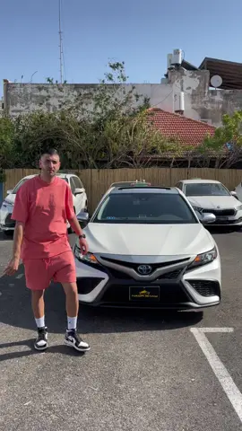 🔋⚡️‏🇺🇸TOYOTA CAMRY HYBRID SE🇺🇸⚡️🔋 טויוטה קאמרי היברידי SE🚖 שנה :2022 עלייה לכביש:4/22 יד :00 ק״מ : 41,000 בלבד מכירה למונית בלבד🚖 דגם : SE כוח סוס: 208 ריפודי עור✅ גג נפתח ✅ גאנטים ✅ מסך מולטימדיה 9 אינצ׳ עם 6 רמקולים ✅ כיסאות חשמליים✅ חימום בכיסאות✅ דשבורד הרכב מעור מלא ✅ פנסי לד קדימה +אחורה✅ מצלמת רוורס✅  גלגל ספייר✅ הגה מצופה עור מתכונן ✅  חלונות כהים✅ ניקלים✅ מגני רוח✅ חלונות כהים✅ ספוילר אחורי✅ רכב מוכן לעבודה רק לשים מונה וכובע✅ אפשרות שכירות מספר✅ לפרטים חייגו או שלחו הודעת וואטסאפ - מתעניינים ברכבים נוספים? הנה כמה פרטים שכדאי לכם לדעת על נאור שי יבואני רכב -  אצלנו המלאי בלתי מוגבל, שלם וסע - הכל במקום! שירות VIP לכל נהג קיימים מגוון רמות גימור שונות מגוון רכבי 0 ק