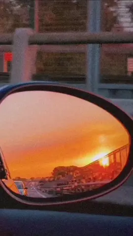 Sono sempre i sogni a dare forma al mondo🧡 @Ligabue  #CapCut #ligabue #lucianoligabue #sonosempreisogniadareformaalmondo #sunsetlovers #sunsetvibes #sunsets #belvedere #viralvideo #amoremio #tiktok #Love #photography #ioete #cuoremio #meandyou #instagram #andiamoneiperte #perte #fly #andiamoneiperteforyou 