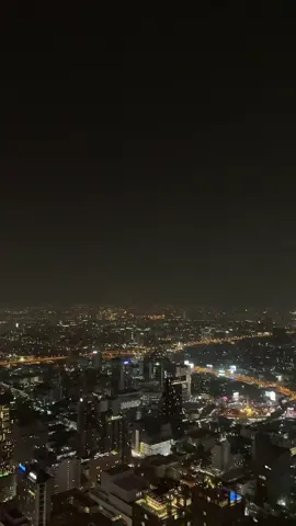 วิวกรุงเทพมุมสูงยามค่ำคืน จากยอดตึก #ใบหยกสกายชั้น84#วิวสวยมาก ##กรุงเทพราตรี##tiktokthailand