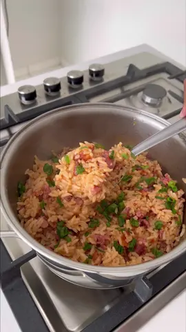 Arroz a toscana, almoço fácil e rápido 😋 #comidacaseira #culinaria #gastronomia #receitas #receitasbrasileiras #donadecasa #receitafacil #tiktokreceitas #tiktokreceita #food