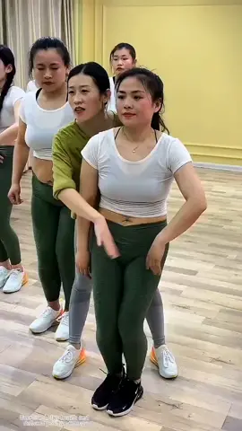 #loseweight #weightloss #reducebellyfat #absworkouthome #foryoupage #bellydance #thinbelly #fypシ 