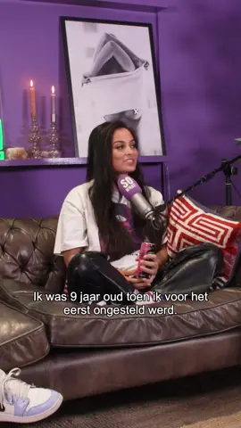 Op je 9e ongesteld worden 😯 Hoe oud was jij toen je ongesteld werd? #sowhat #sowhatnl #podcast #ongesteld #menstruatie #puberteit #fyp #foryou #voorjou #voorjoupagina 