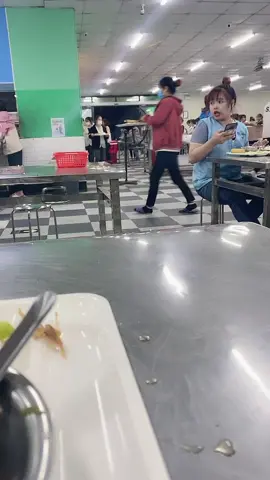 Bữa ăn về đêm của công nhân 🤣🤣#quevobacninh 