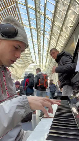 @Arc’teryx sponsor me #reflections #toshifumihinata #pianocover #publicpiano #friqtao 