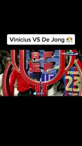 Combat de lutte 🤼🤣 #vinicius #dejong #realmadrid #madrid #barcelona #foot #football #clasico #españa #pourtoi #prt #fyp #prtoi 