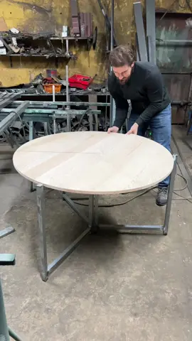 I still dont understand how does it work 😅😅 Send dm for 2D/3D plans  #table #tabletop #foldingtable #furniture #solidwood #welding #projectdone 