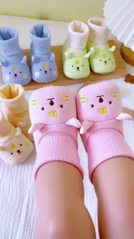 sepatu prewalker 0-2th #sepatubayi #sepatubayiprewalker #kaoskakibayi #kaoskakiantislip #sepatubayilucu #sepatubayiantislip #kaoskakibayinewborn #kaoskakibayiimpor #sepatuprewalker #perlengkapanbayi 