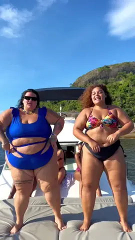 thais carla e sua amiga gorda dançando 😁