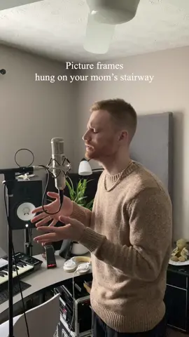 Verse 1 🫶🏼 #fallinginlove #iloveyou #fellforyou #songwritersoftiktok #producertok2022   