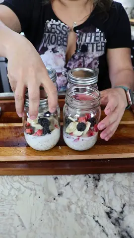 Best Overnight Oats #foryoupage #foryou #trending #tiktokfoodie #overnightoats #mealprep #healthyrecipes #healthybreakfast #easymeals #breakfastideas 