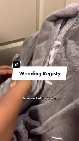 What do you think of this idea? If you want to see some of our wedding website click the link in the bio to check it out.