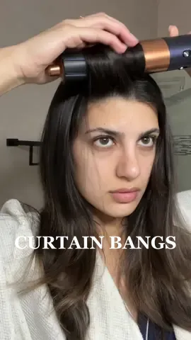 Its worth it 😵‍💫 #curtainbangs #curtainbangstutorial #curtainbangshaircut #curtainbangsstyles 