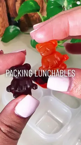 Packing lunchables for my toddler 🧸🥰 #asmr #lunchable #kidfood #alani #alaninurition #snack #snackbox 