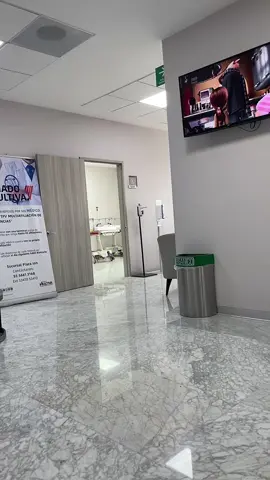 Nada mas deceocionanre que estar todo el dia en el Hospital Angeles Universidad esperando te suban a piso y no hay sistema !!!!