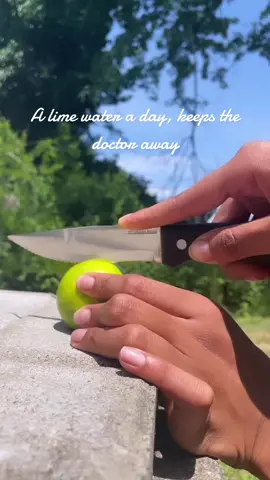 Drink ya water ladies! We need that good skin this summer. I want all my baddies to glow✨💕 #fyp #watermanifestation #fypシ #waterritual #waterrituals #drinkwater #drinkyawater #waterintake #waterintakegoals #selflove #SelfCare #consciousself 