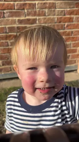 WHYYYY🤣🤦🏼‍♀️ #toddlersoftiktok #toddlertok #toddlerboy #eatingdirt #fyp #MomsofTikTok #momtok 