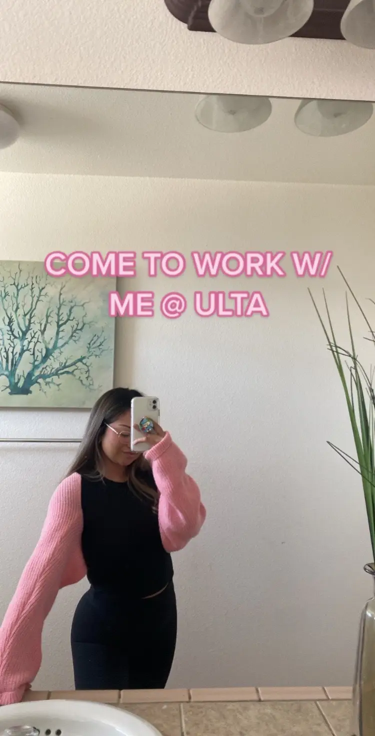 COME TO WORK WITH ME 💗 #fypシ #AXERatioChallenge #fyp #pink #ulta 