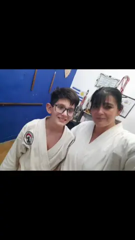 Terminado un viernes de calor intenso pero de mucho karate oss escuela 💪🥋❤#karate #paraniños #karateshotokantradicional #karatedo 