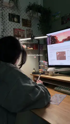 Spending my night at my cozy desk setup, journaling and updating my notion 🤎 new smart desk lamp (🔗 in my bi00) #aesthetic #cozyvibes # cozy #fypシ #cozydesksetup #desksetup #ezvalo #ezvalosmartdesklamp #cozyaesthetic