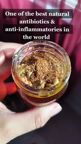 1/2 cup raw honey 1 tsp turmeric 1/2 tsp ground ginger 1/2 tsp cayenne pepper pinch of black pepper eat 1 tablespoon a day ❣️🍯  #fypシ #antibiotics #goldenhoney #antiinflammatory #haileybieber #selenagomez 