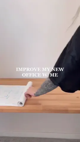 So I used apartment friendly wallpaper however, it did not turn out the way I wanted it to, but I’m not complaining, it looks fine 😅 so this is it for now 🤣🙌🏼 #nolongerhomeless #diyofficedesk #ikeamusthaves #aestheticoffice #dayinmylife 