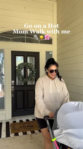 Hot mom walks Season has commenced 👟☀️ #firsttimemom #twinmom #twins #sahm #Vlog #houston #sahmlife #walkwithme #nike #evenflo #lgbtq 
