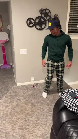 We just vibin fr🤓 #atheletes #d1athlete  #lightskintypeshii 