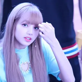 cuteness overload #lisa #lalisa #lalisamanoban #lisafancam #blackpink #blackpinkvideo #blackpinkfancam  #fyp #fypシ #foryoupage #jensluver 